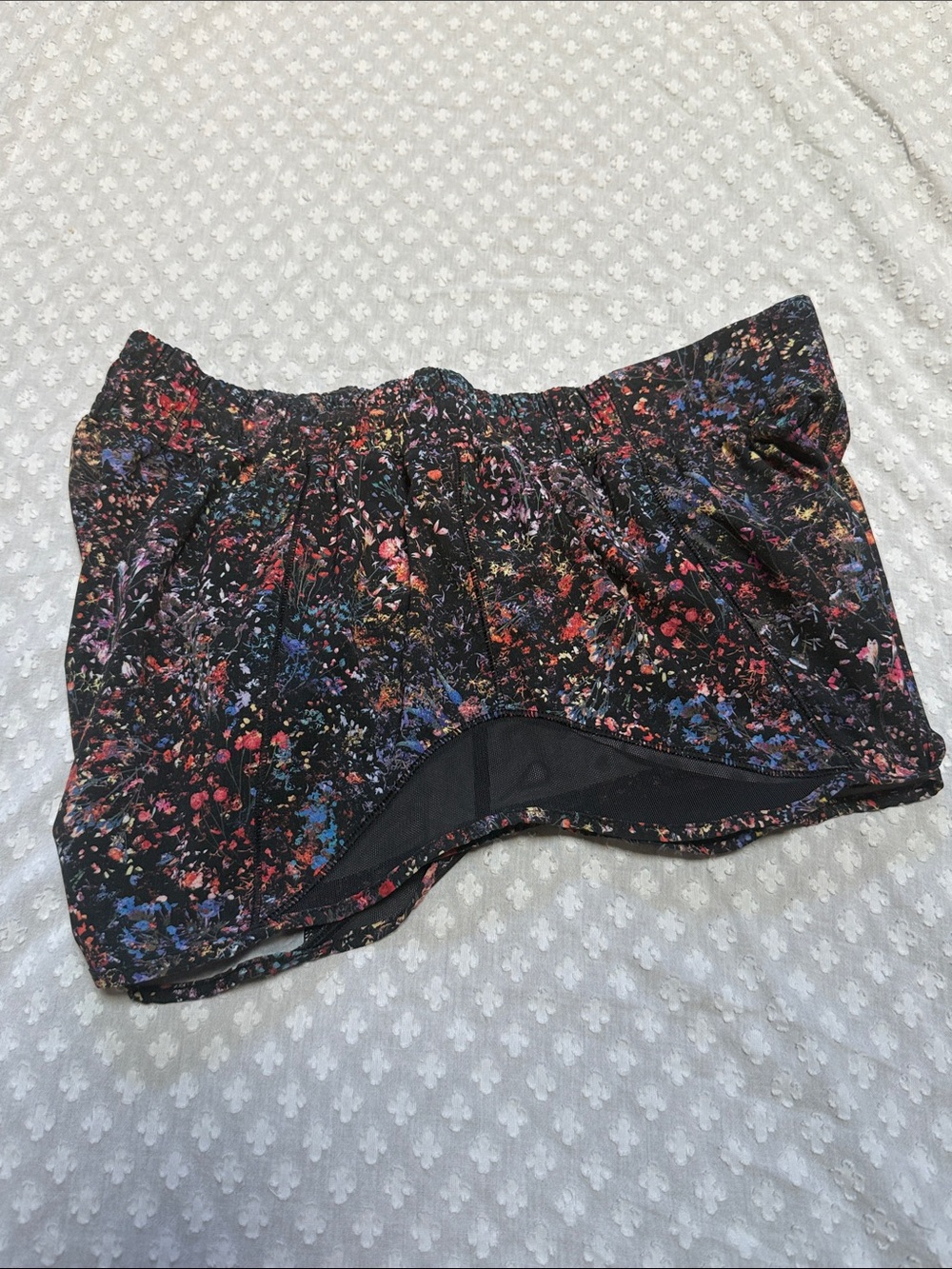 Lululemon black floral hotty hot shorts - Picture 3 of 9